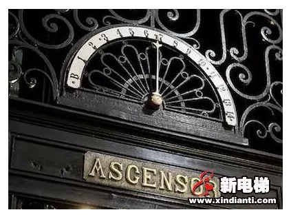 為什么所有人都會看樓層指示？