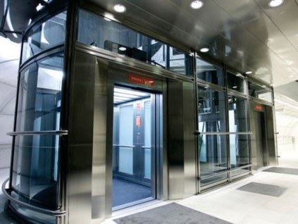 印度少年發(fā)明無(wú)接觸電梯按鍵APP