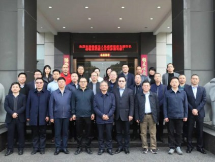 婁底市人民政府趙應良副市長一行蒞臨菱王電梯參觀交流