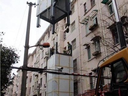 “造電梯”的也會“加電梯”！上海三菱助更多“懸空老人”圓電梯夢