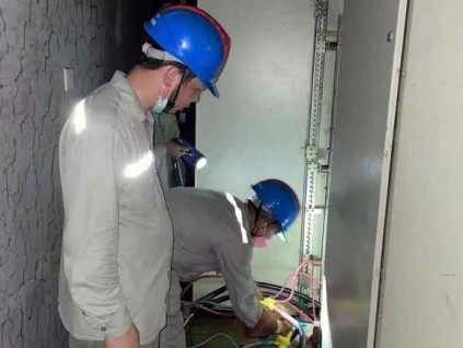 電梯罷工？發(fā)電車徹夜堅守，護(hù)航鄭州的你“一鍵回家”