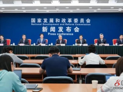 住建部：2024年計(jì)劃對4萬余臺使用15年以上的住宅老舊電梯實(shí)施更新