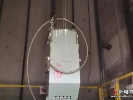 廣西南寧某小區(qū)12部電梯中7部出現(xiàn)鋼絲繩斷股、斷絲現(xiàn)象，故障頻繁 市監(jiān)部門(mén)已介入調(diào)查