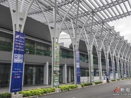 巨龍電梯亮相2024'越南國際電梯展