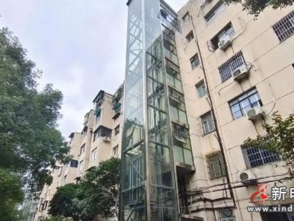 蘇州市姑蘇區(qū)繡浪苑二單元業(yè)主以采光、噪音為由起訴一單元加梯項目