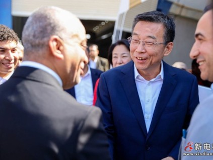 家鄉(xiāng)的驕傲，世界的舞臺(tái)：呂志成市長(zhǎng)蒞臨遠(yuǎn)大智能埃及合作工廠(chǎng)，點(diǎn)贊中埃國(guó)際化合作成果